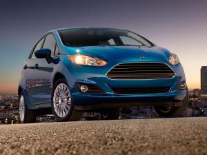 Ford Fiesta Titanium Hatchback 2013 года